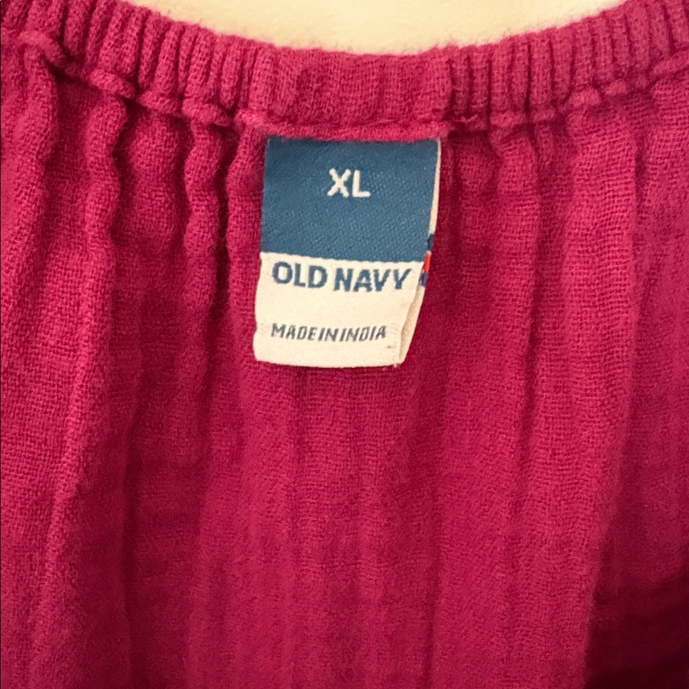 Old Navy Raspberry Short Sleeve Top - Picture 2 of 3